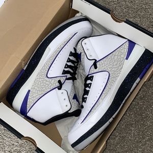 Air Jordan 2 Retro White/Dark Concord-Black-Wolf Grey